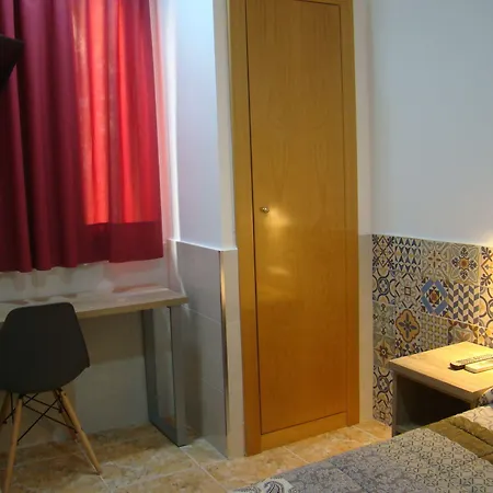 ゲストハウス オスタル バレル