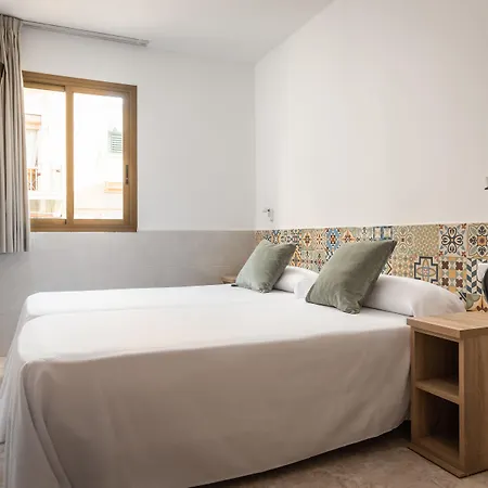 オスタル バレル 2* バルセロナ